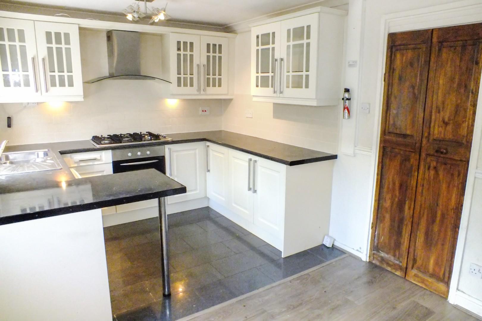 58, Holtdale Avenue, Leeds photo 3