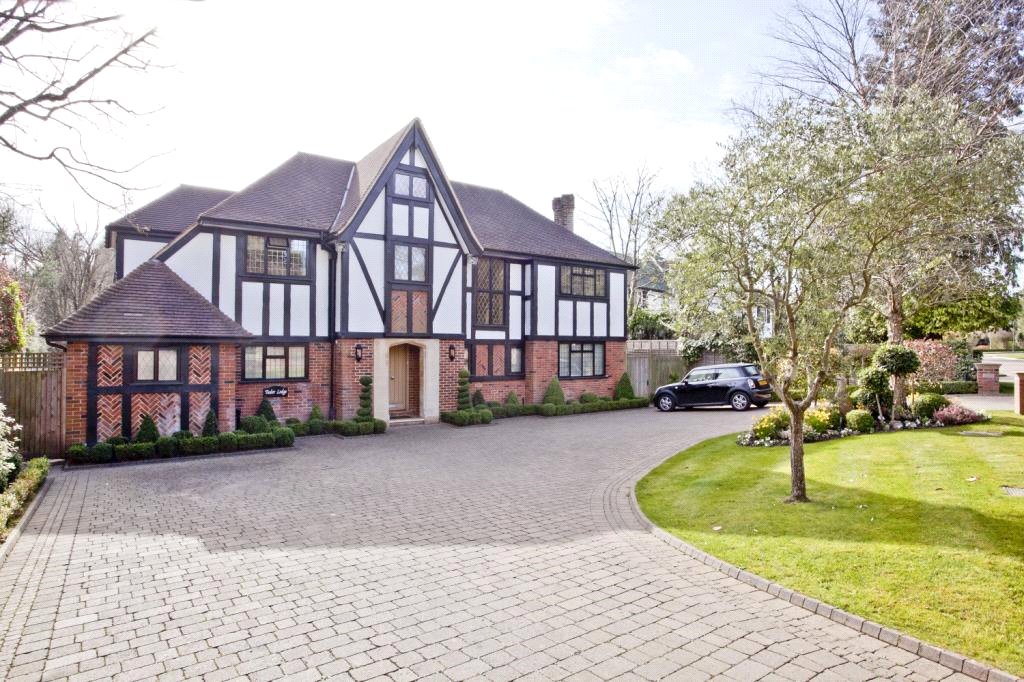 5 bedroom detached house for sale 0