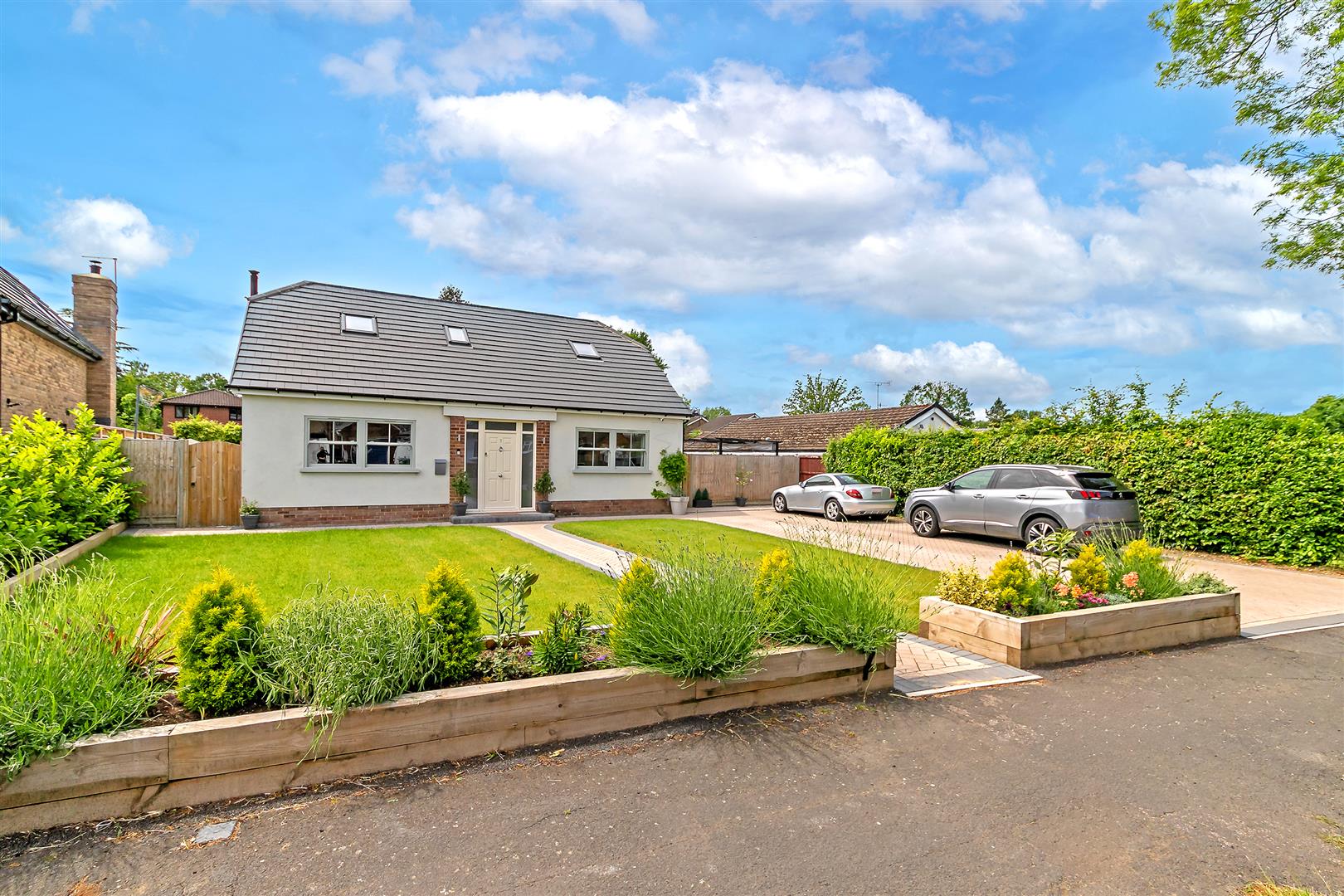 4 bedroom detached house for sale 0