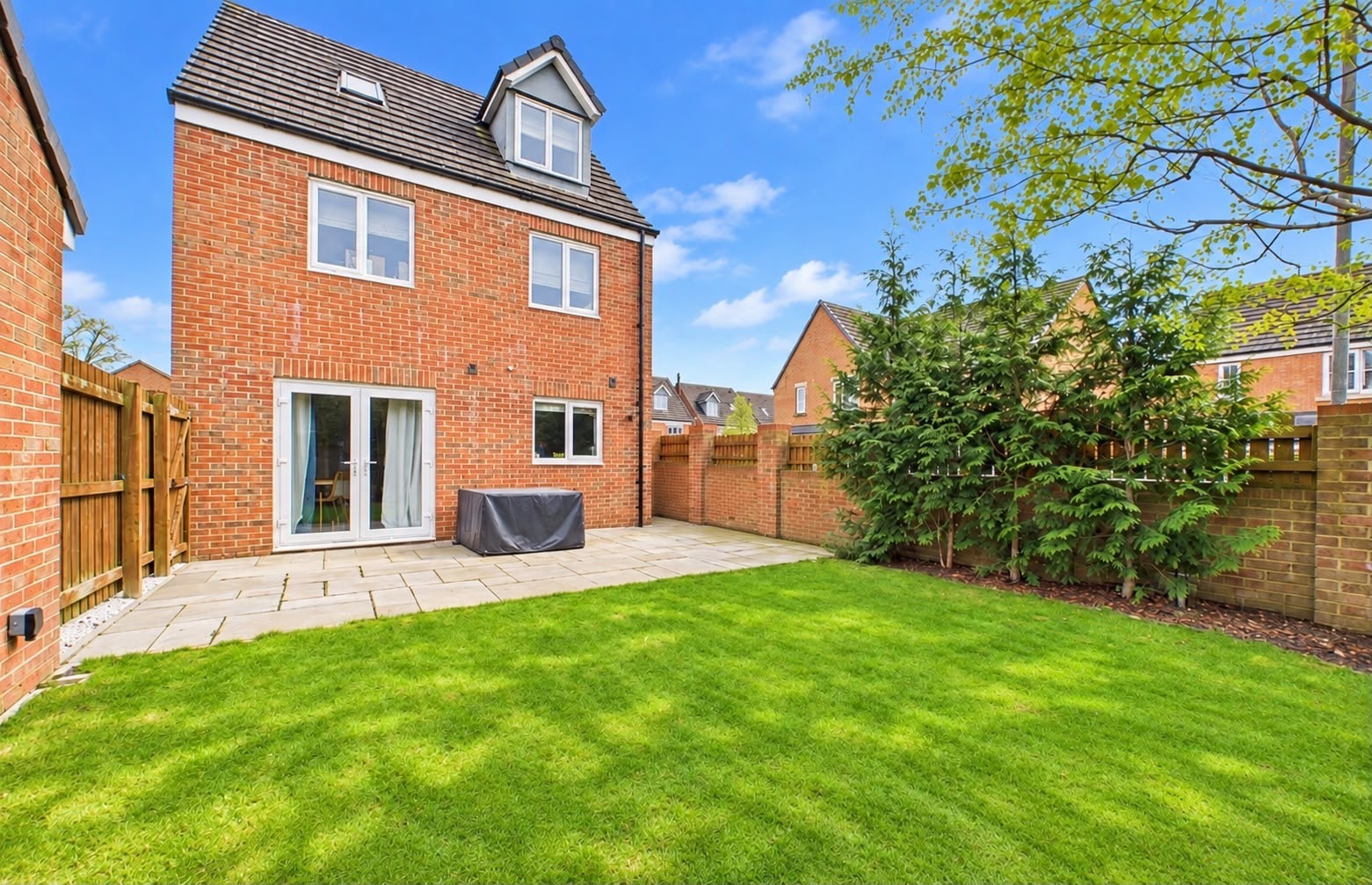 2, Holme Farm Way, Pontefract photo 2