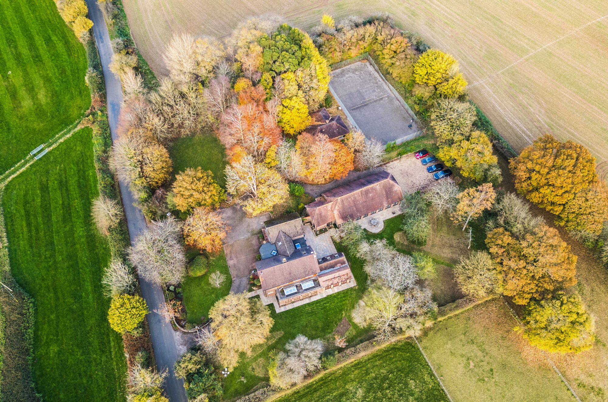 5 bedroom detached house for sale 0