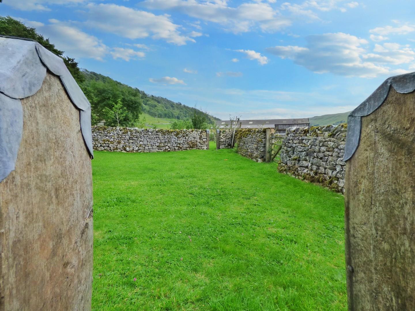 Photos of Toft Gate, Starbotton, Skipton BD23 62302726 PrimeLocation