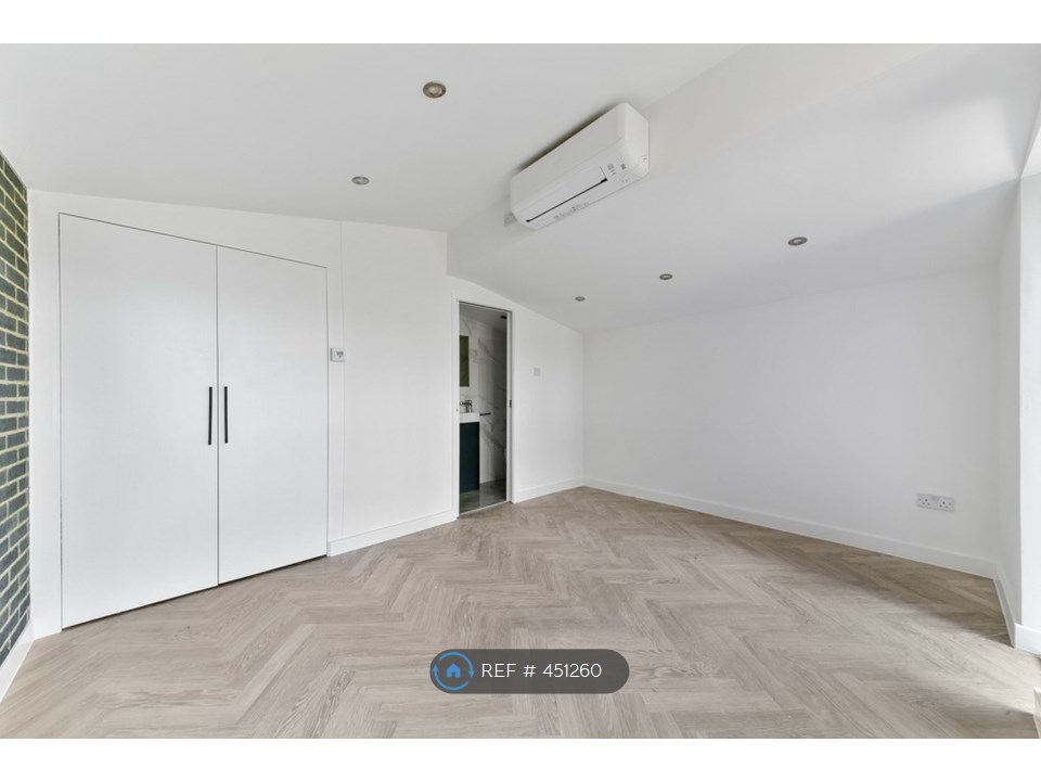 Photos of Salisbury Gardens, Wimbledon, London SW19 66288545