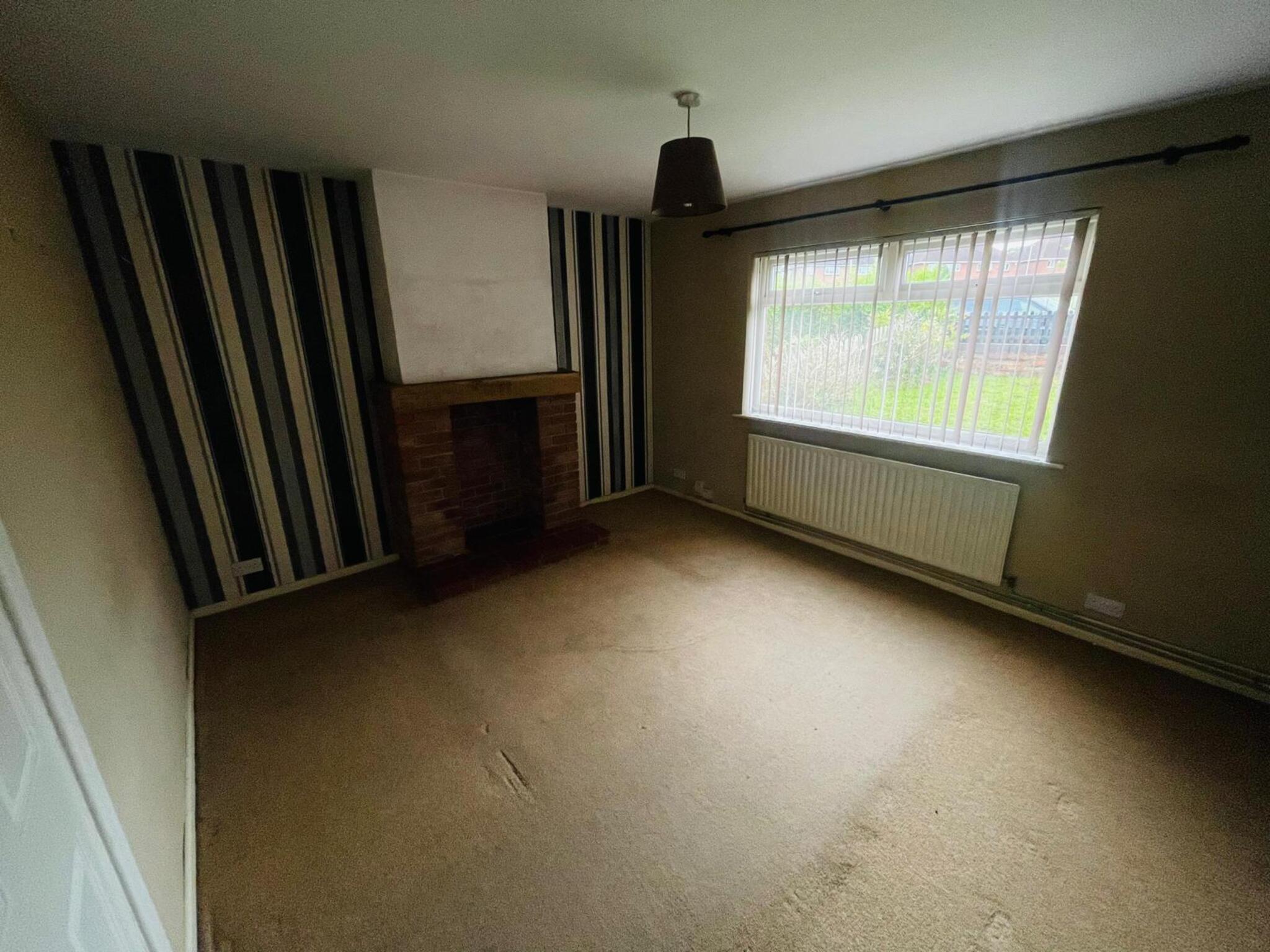 12 Woodside Road, Dudley photo 4