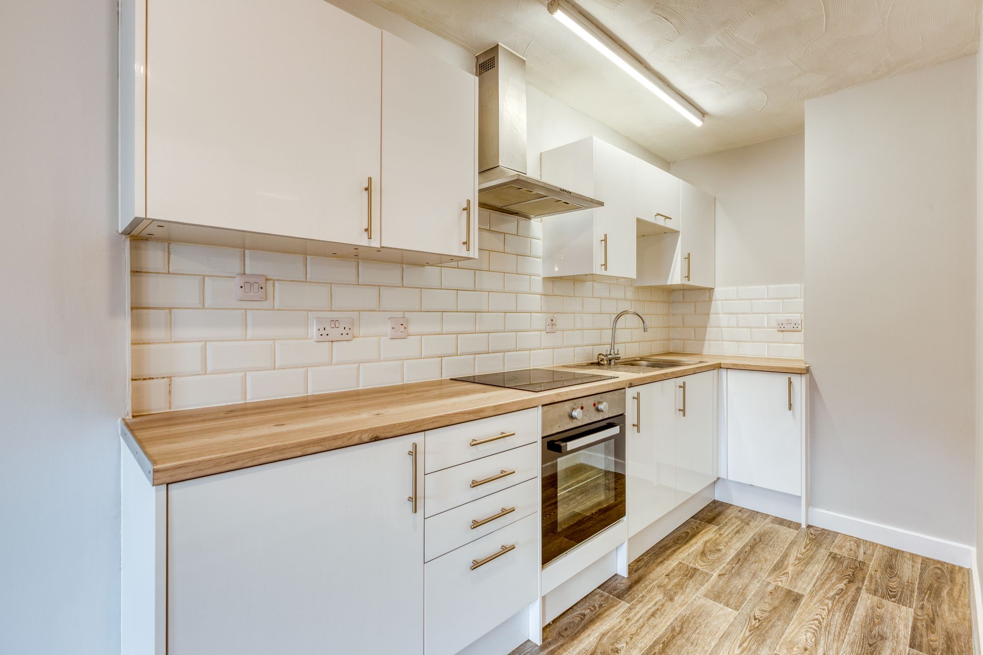 8 bedroom flat for sale 0