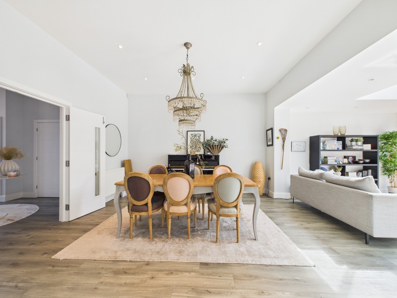 5 bedroom semi-detached house for sale 0