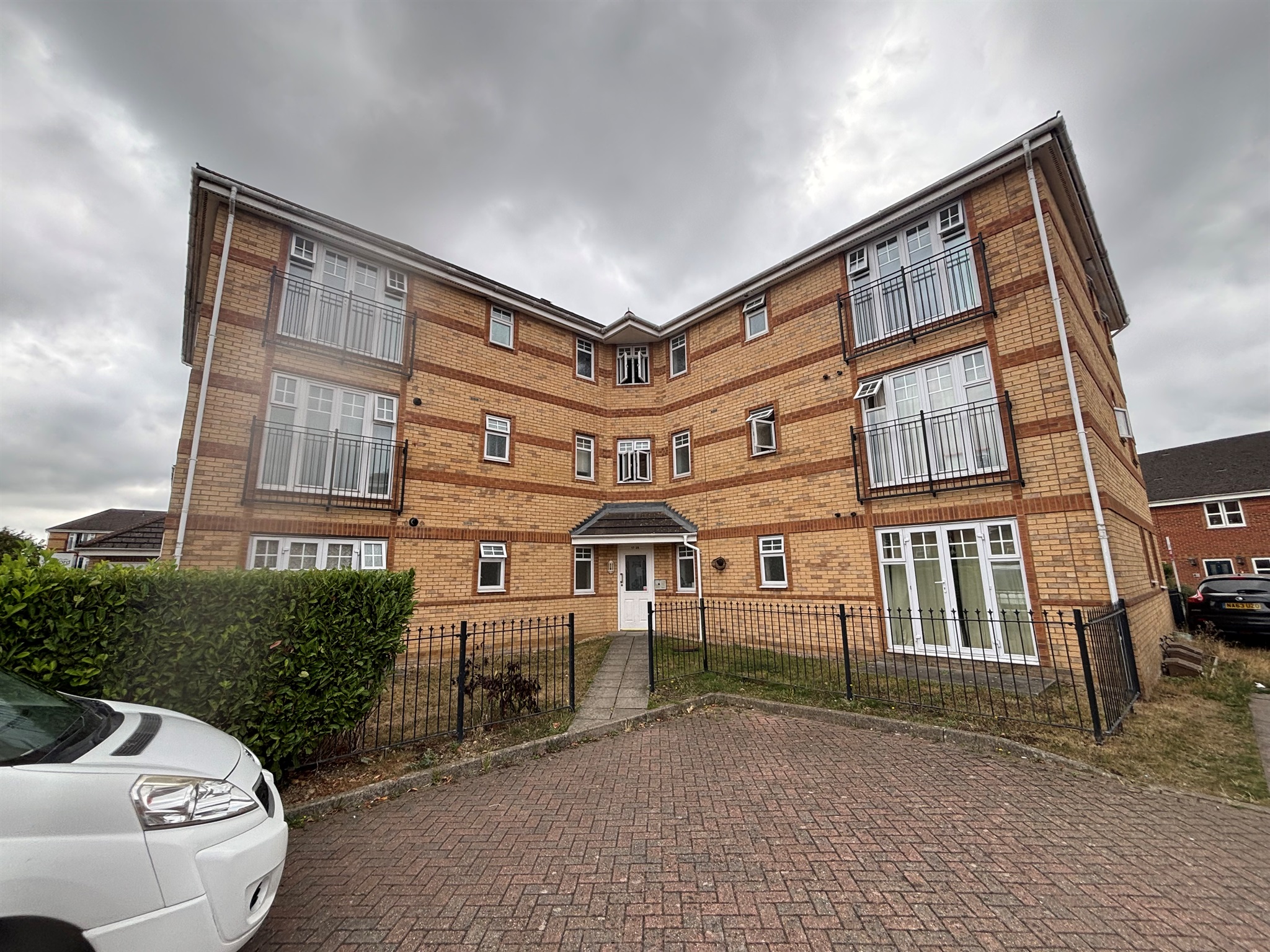 1-bed flat on 17, Benny Hill Close, Eastleigh, £170,000