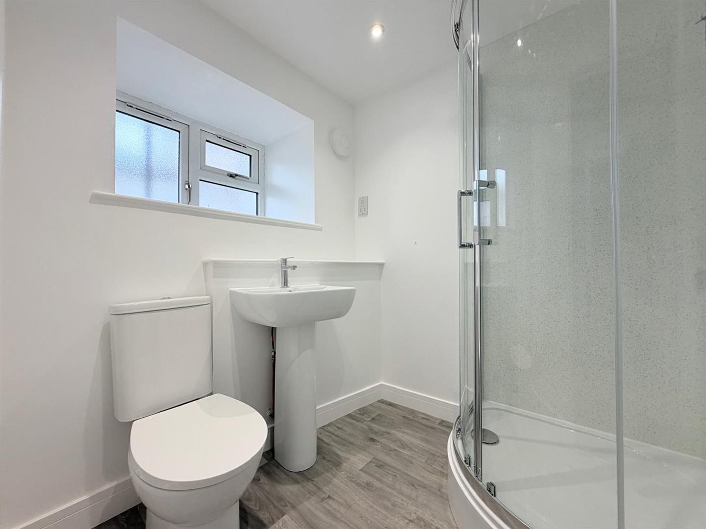 1, Hungerford Court, Cullompton photo 5
