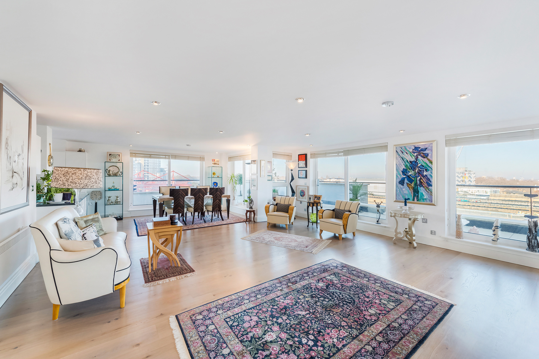 5 bedroom flat for sale 0