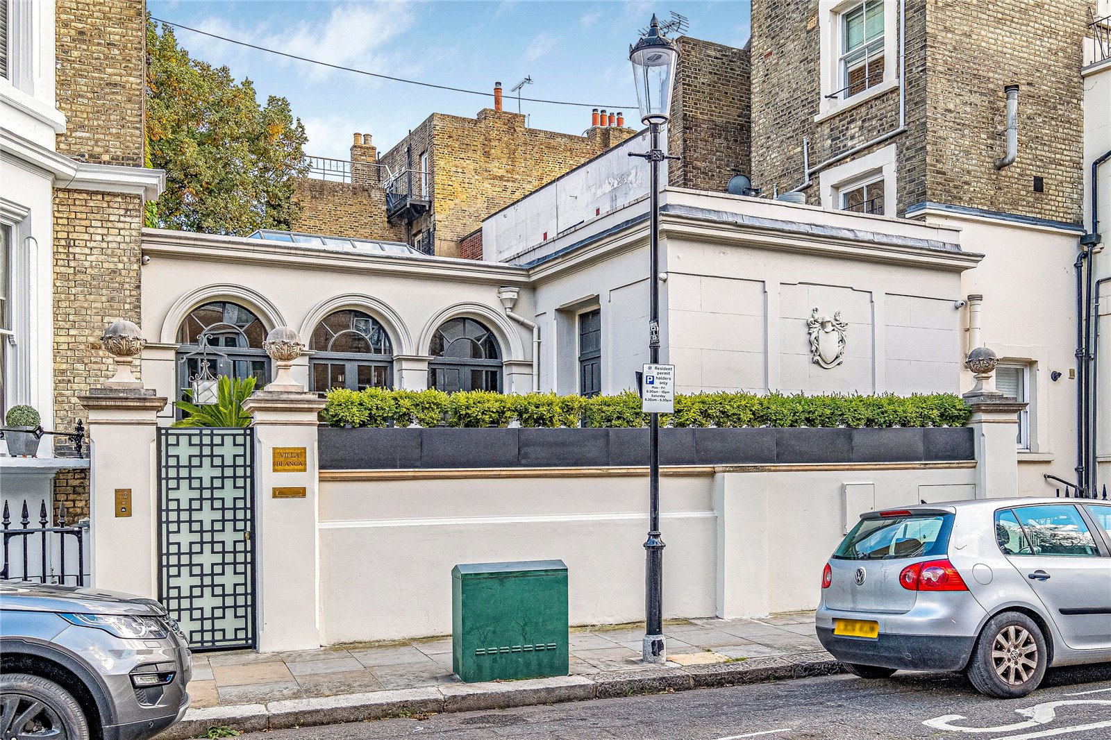 3 bedroom detached house for sale 0