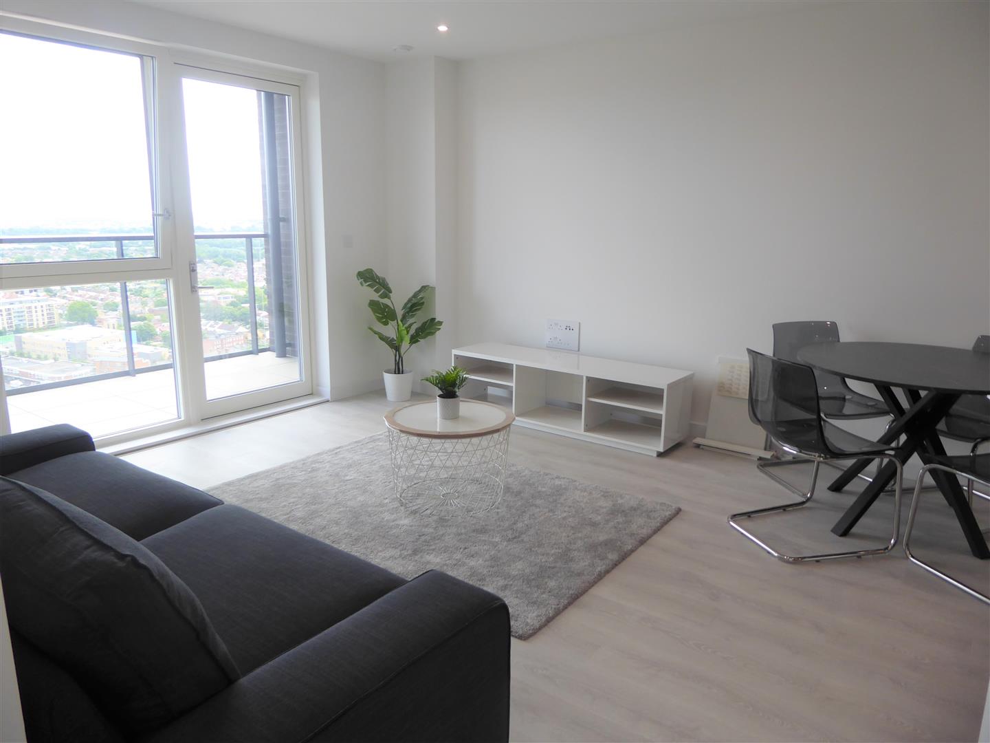 166 Barratt House, 20, Prince Regent Road, Hounslow photo 4