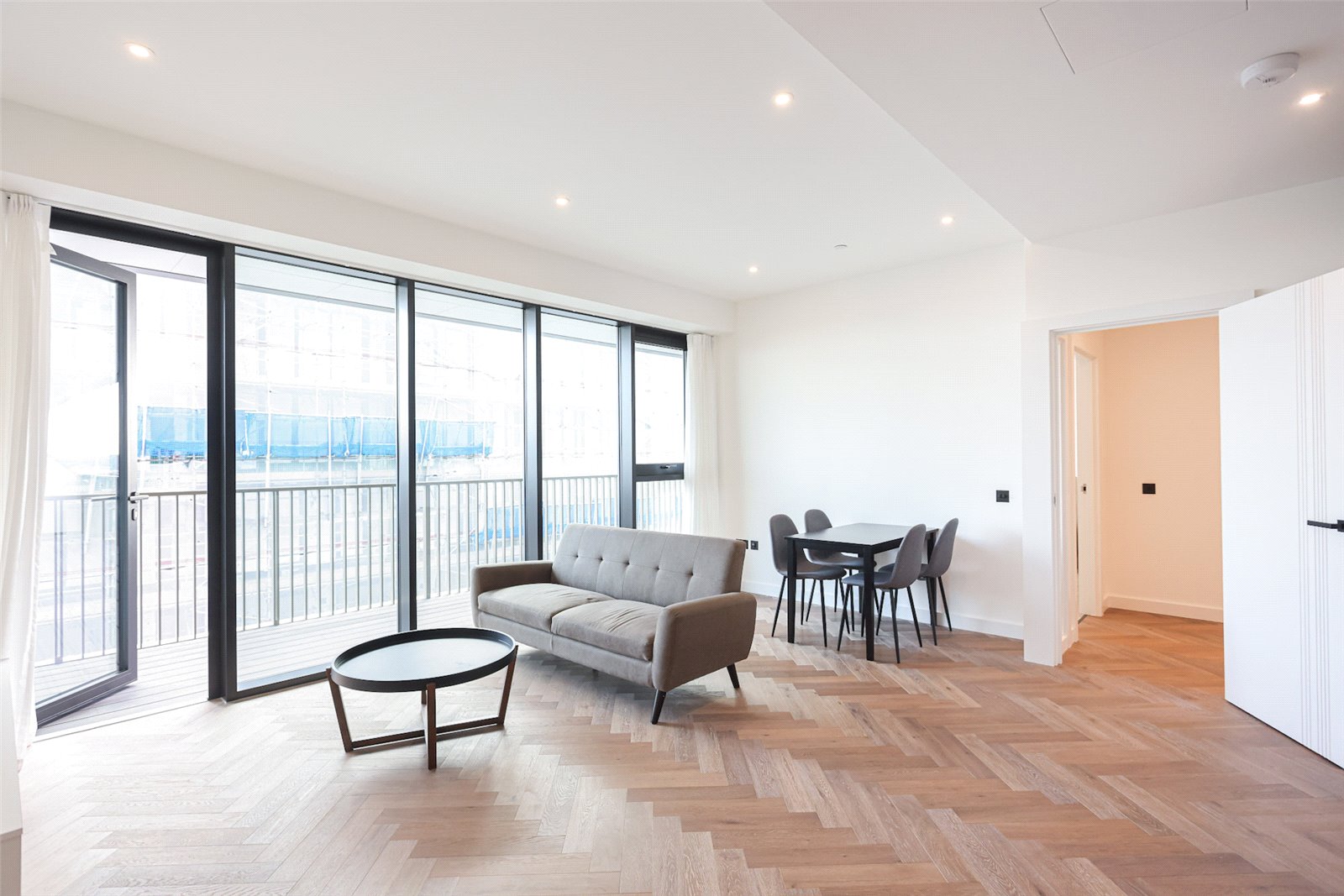 2 bedroom flat for sale 0