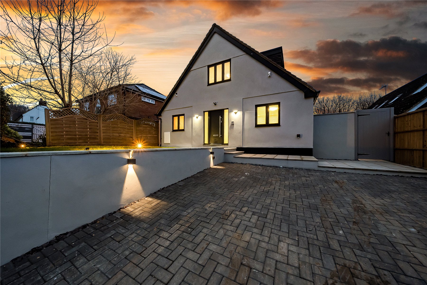 5 bedroom detached house for sale 0