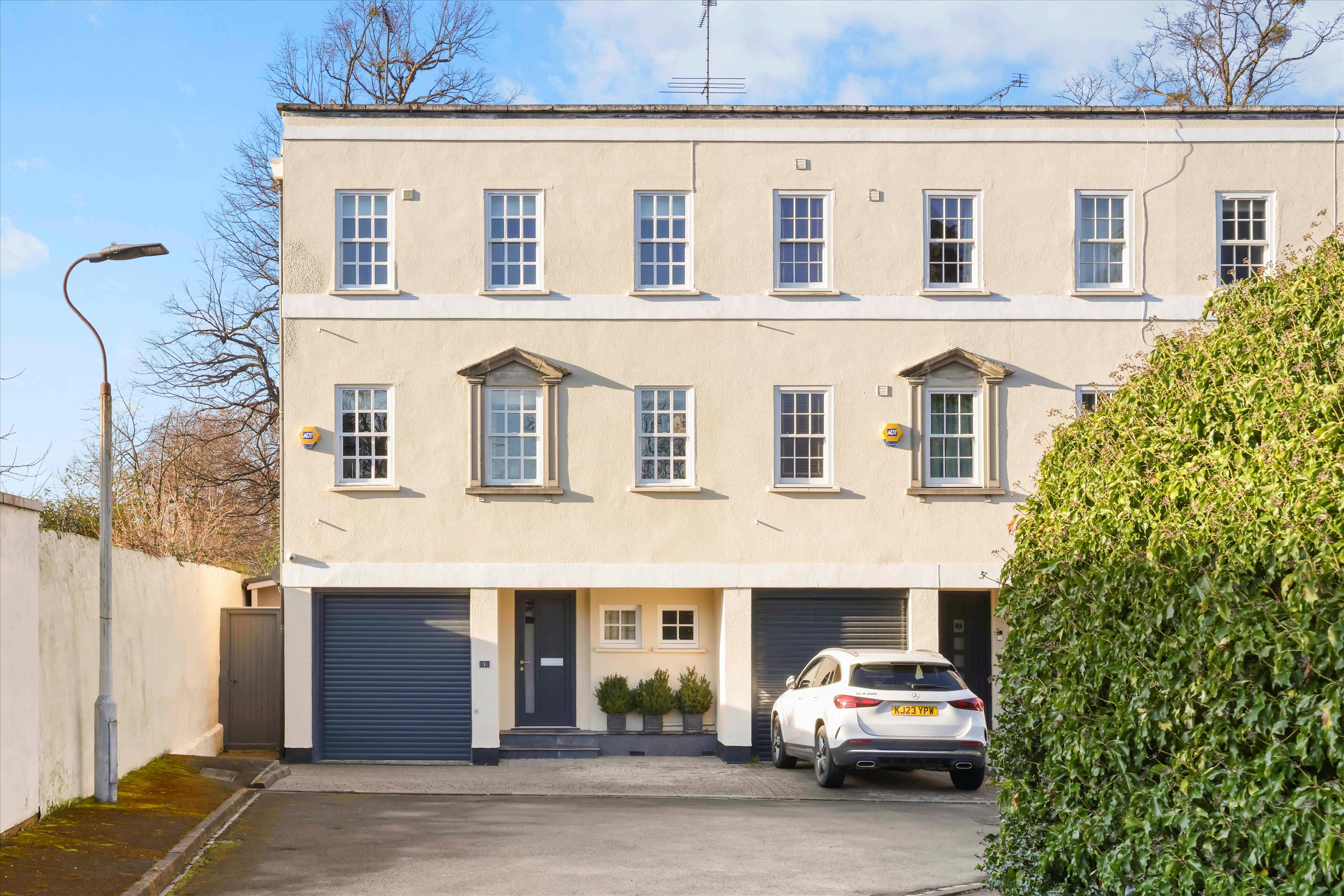 4 bedroom end terrace house for sale 0