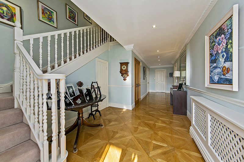 3 bedroom flat for sale 0