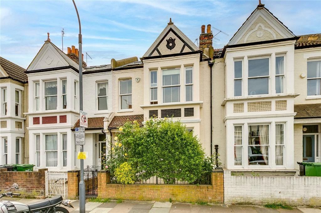 2 bedroom maisonette for sale