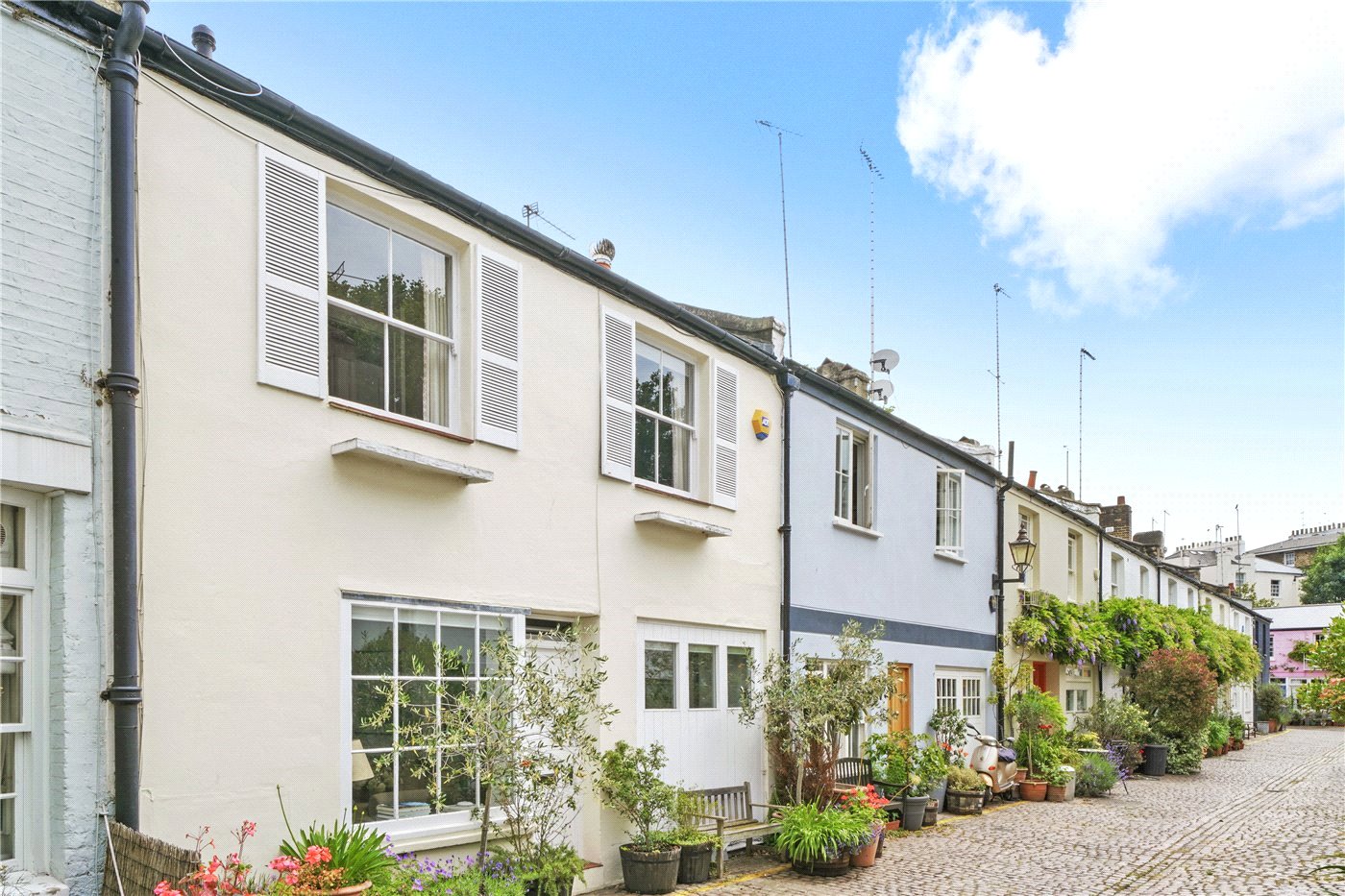 3 bedroom terraced house for sale 0