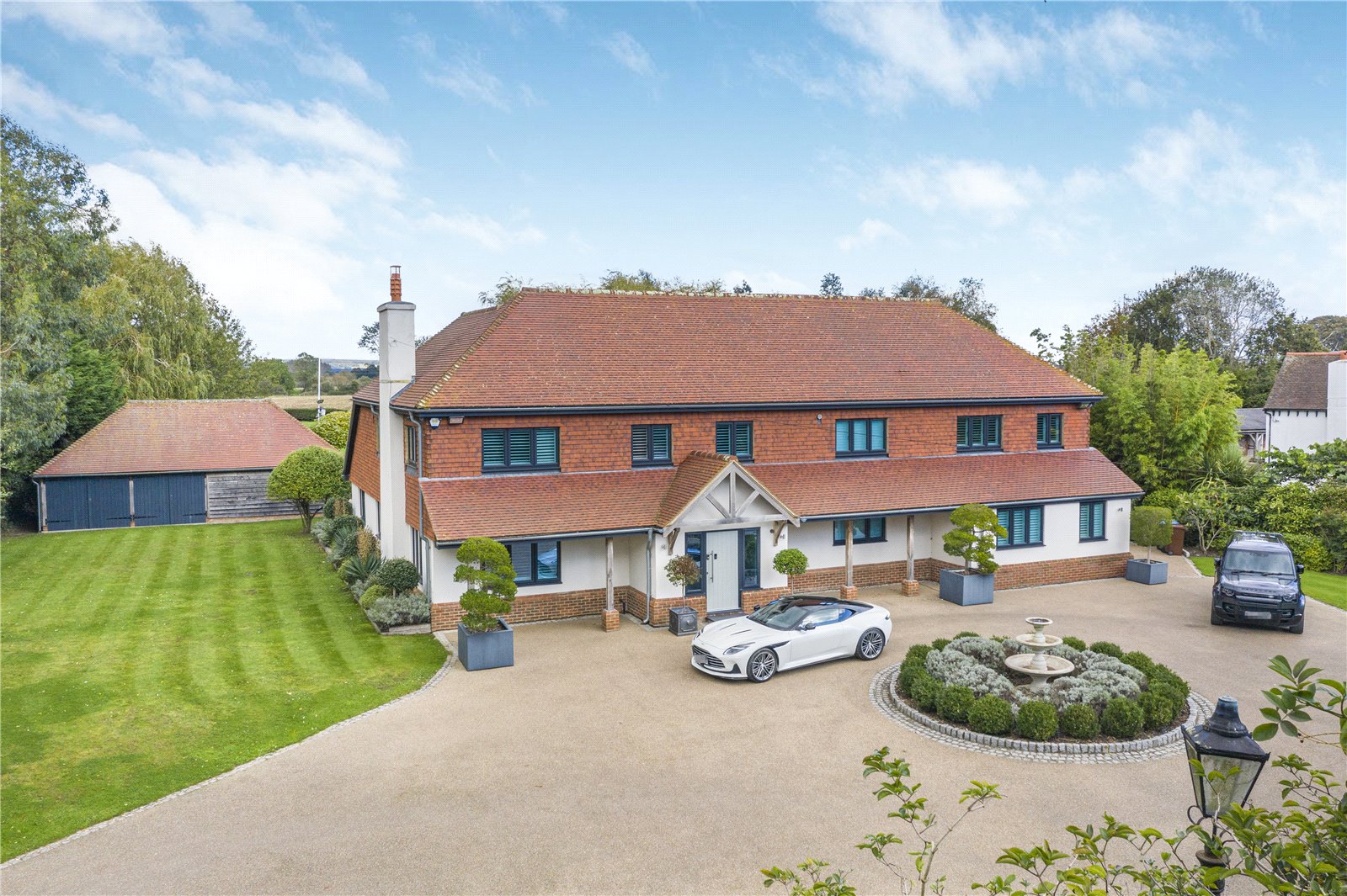 7 bedroom detached house for sale 0