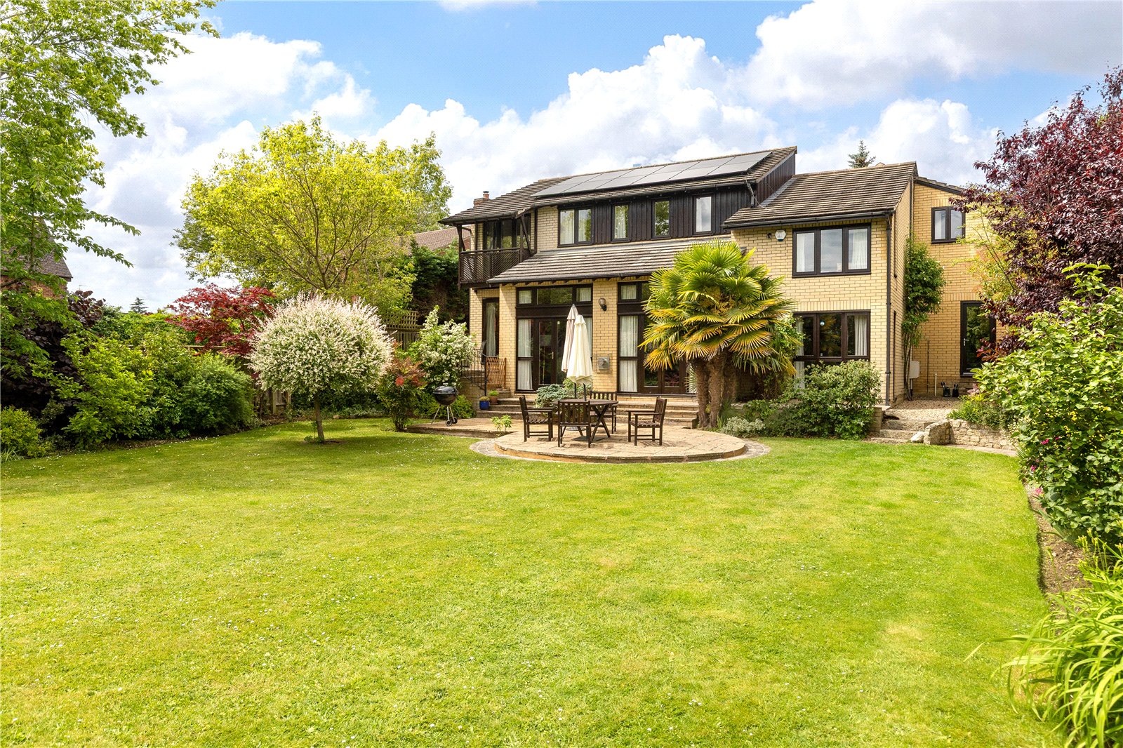 3 bedroom detached house for sale in Moreton-in-Marsh