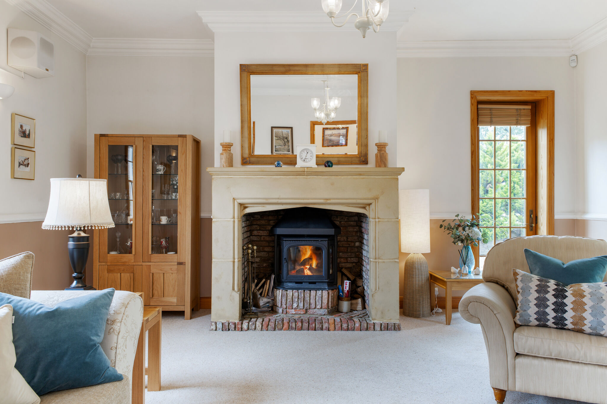 6 bedroom detached house for sale 0