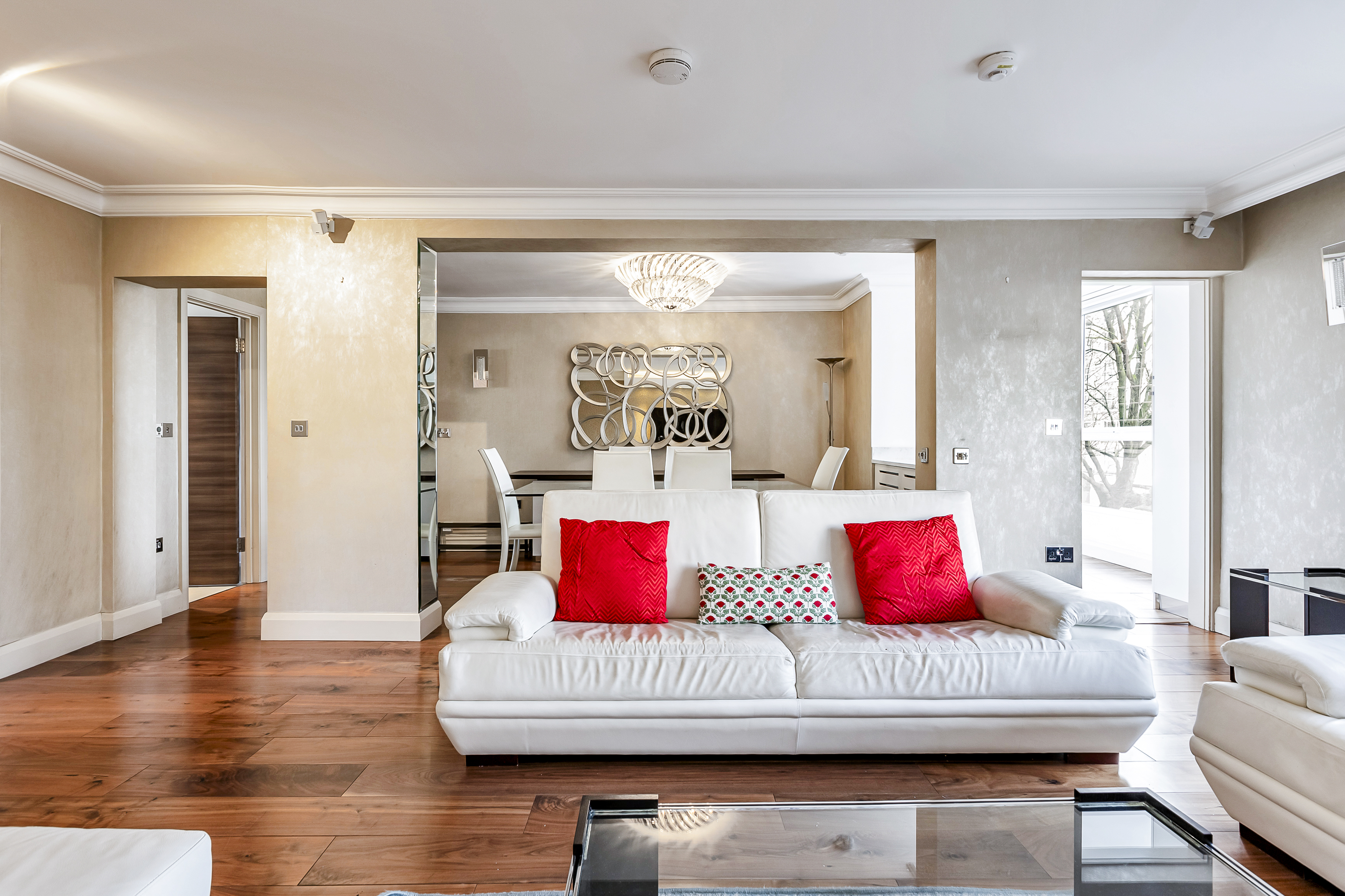 3 bedroom flat for sale 0
