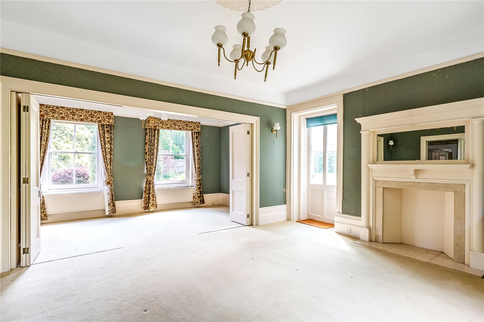 5 bedroom detached house for sale 0