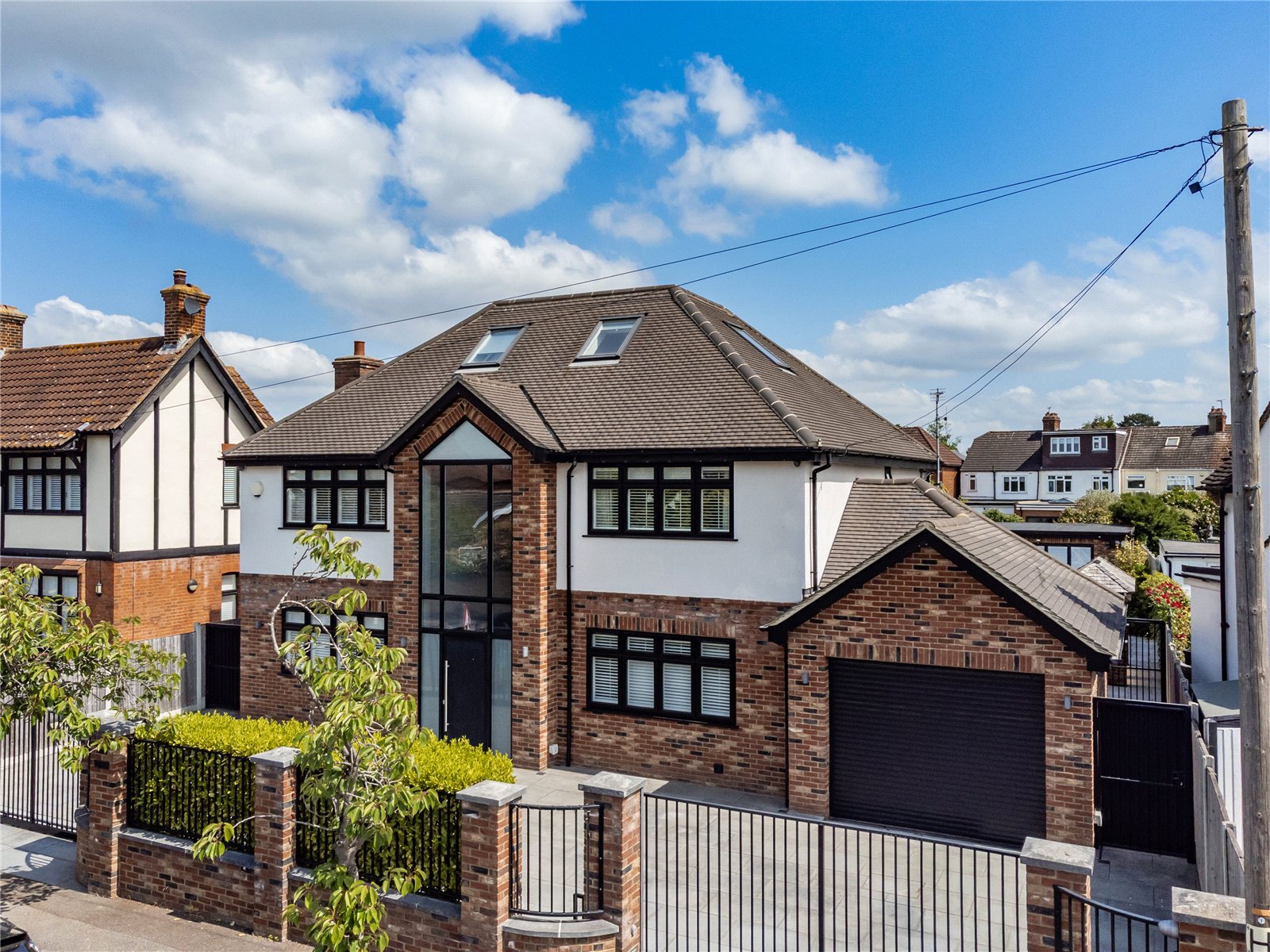 5 bedroom detached house for sale 0