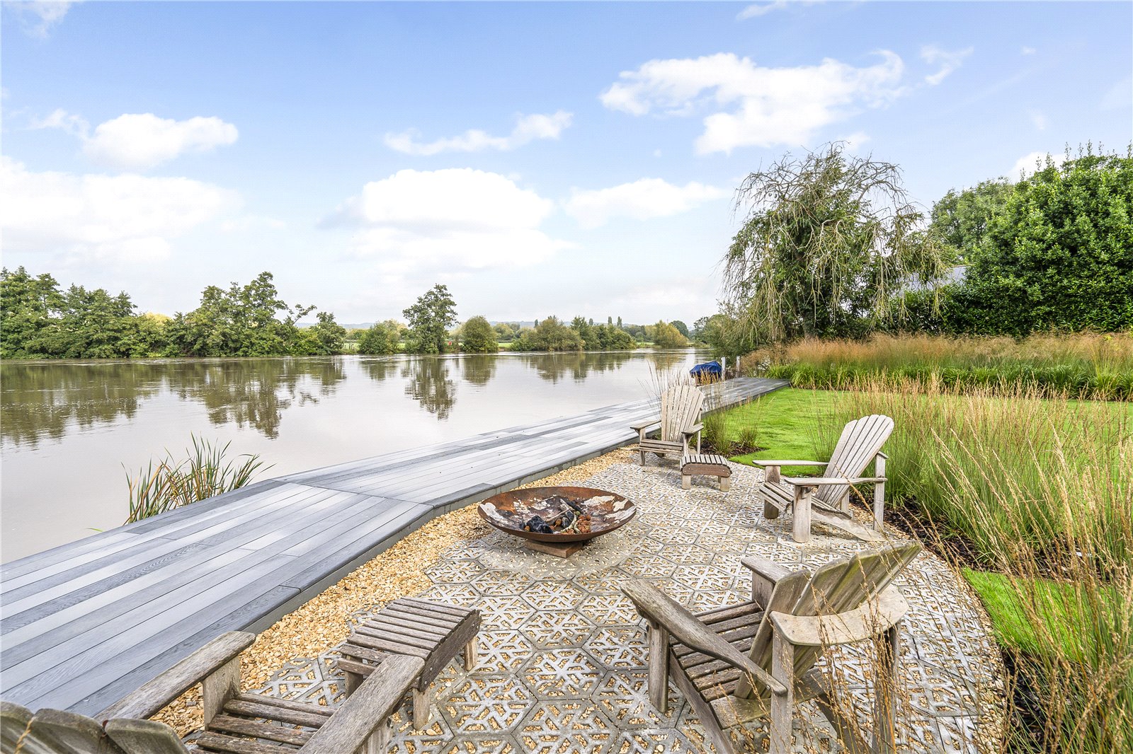 5 bedroom detached house for sale 0