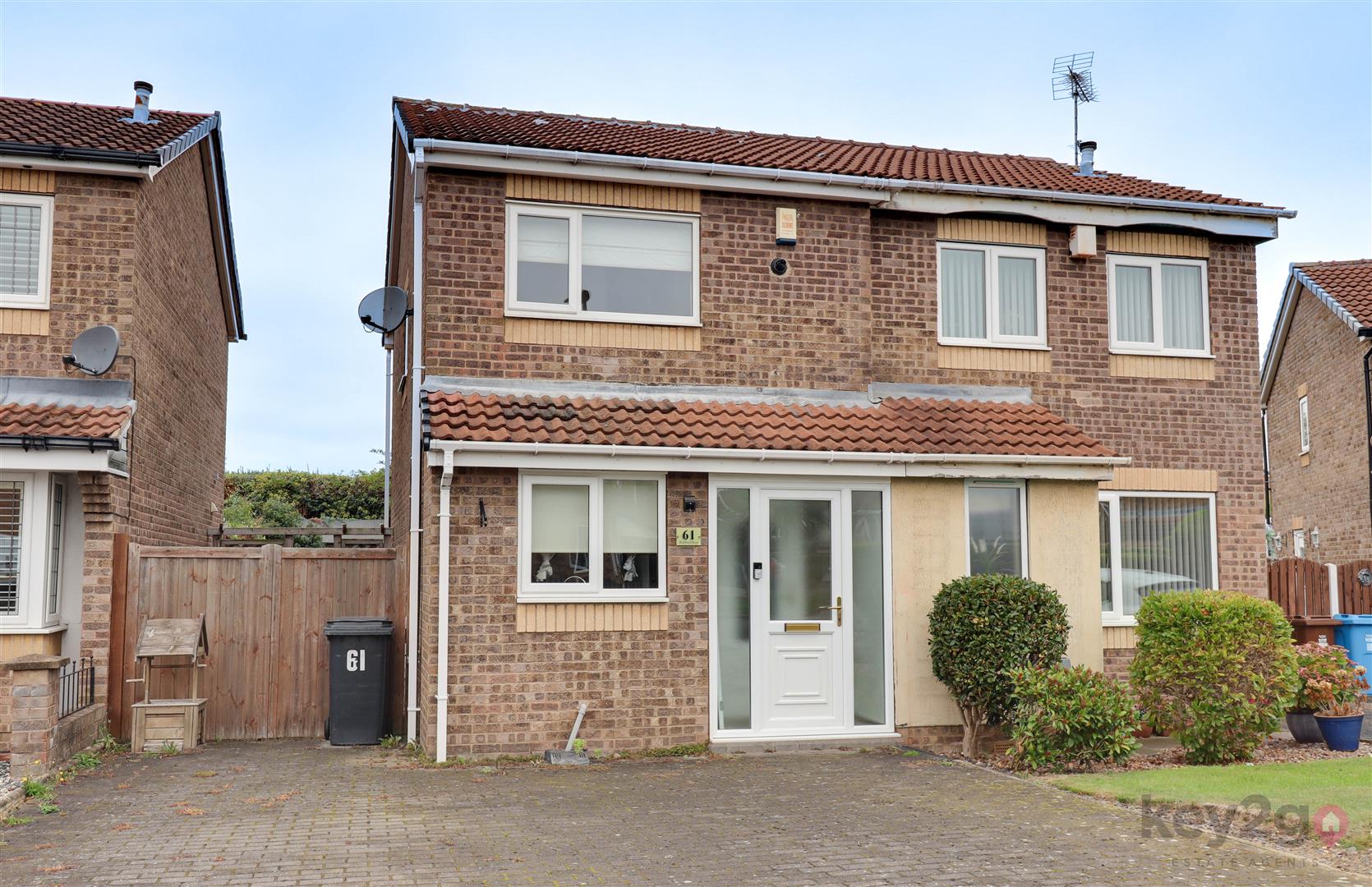 2 bed semi-detached house for sale