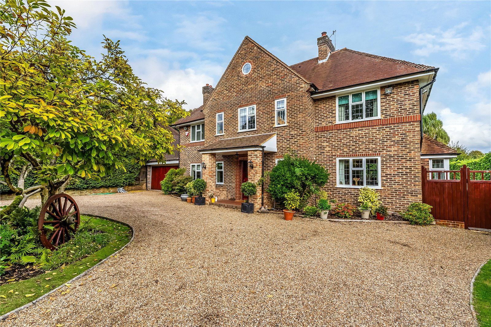 8 bedroom detached house for sale