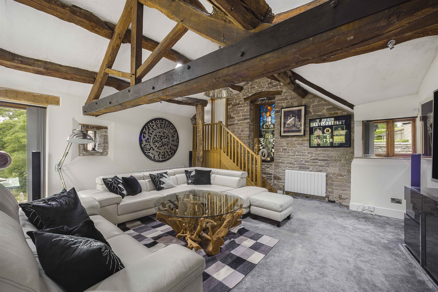 5 bedroom detached house for sale 0