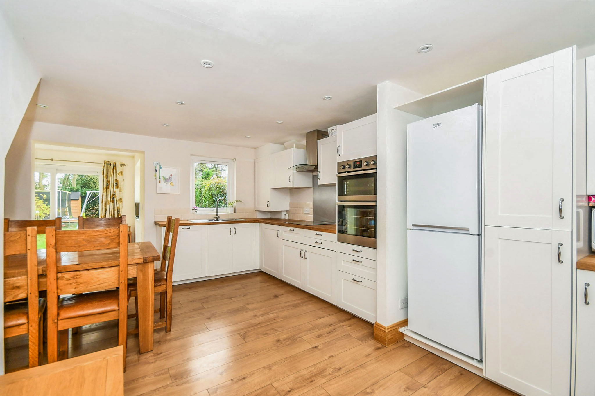 Free property report 8 Lypiatt Mead, Corsham, SN13 9JL Chimnie