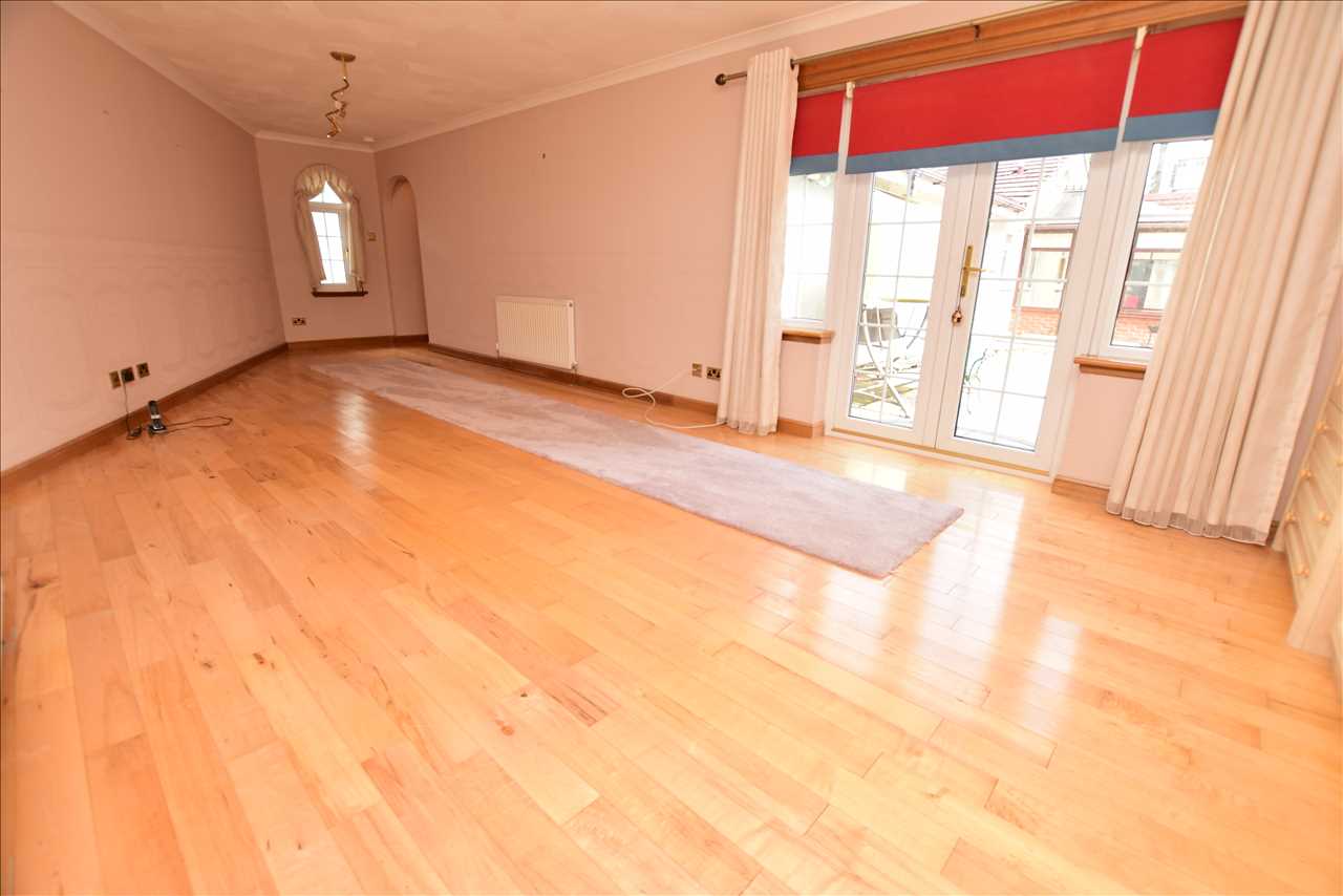 Photos of Heather Row, Carluke ML8 62529471 PrimeLocation