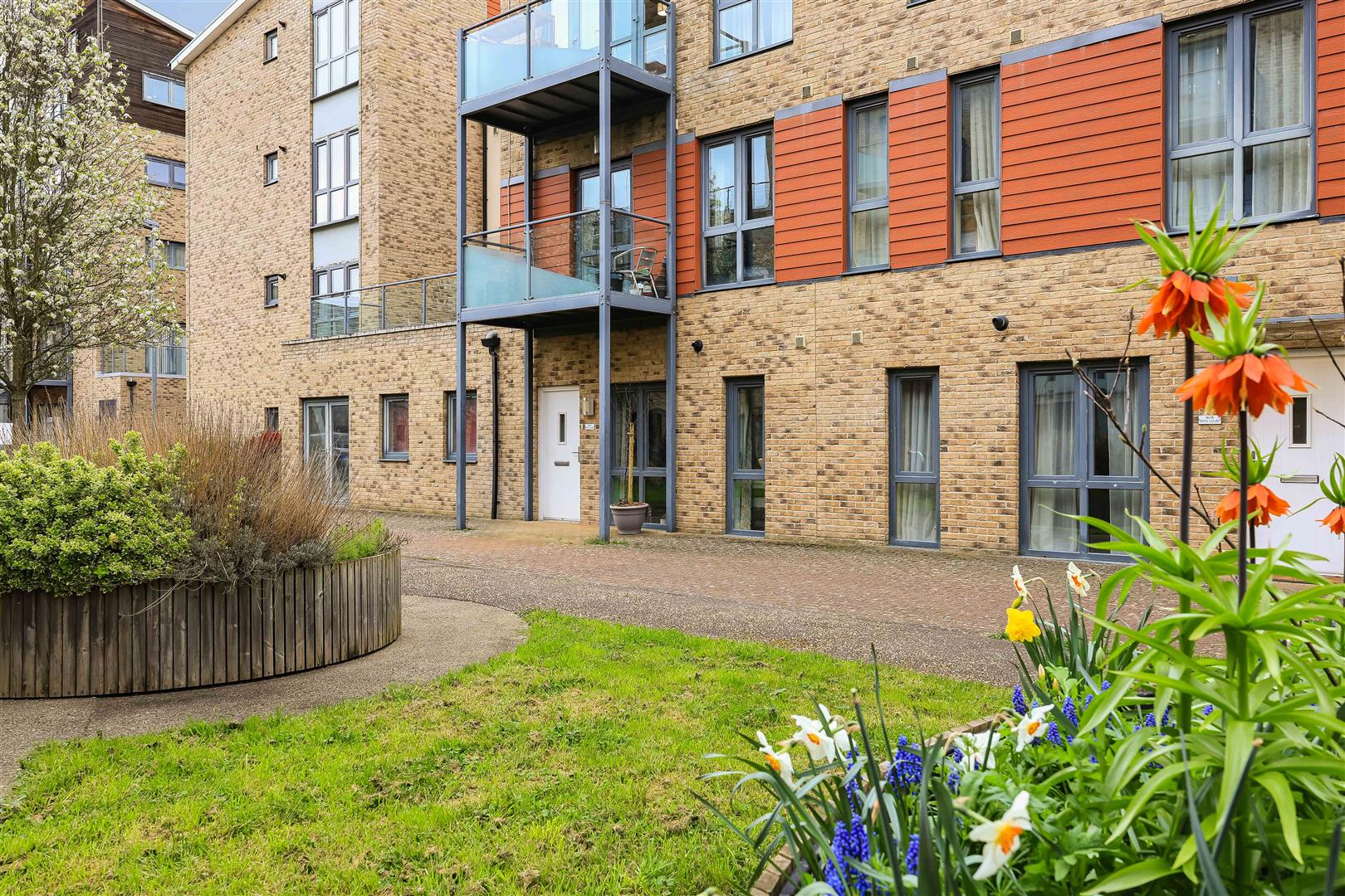 2-bed flat on 2, Pepys Court, Cambridge, £375,000