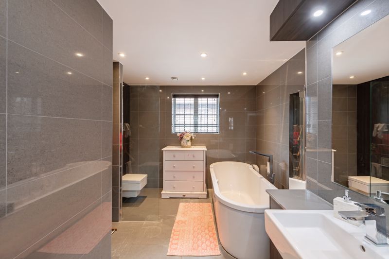 Photos of Chandos Way, Hampstead Garden Suburb NW11 65985216