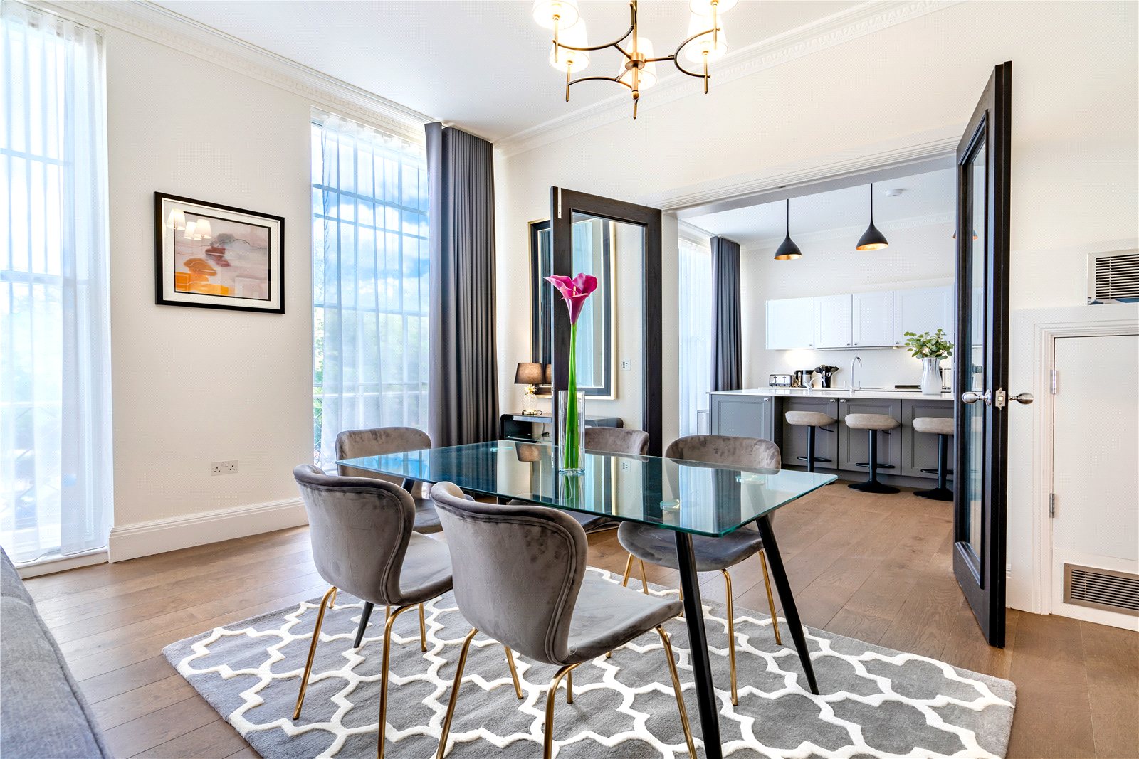 Flat 1, 64, Lincoln's Inn Fields, London photo 4