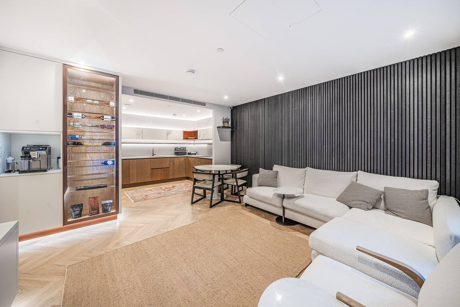 2 bedroom flat for sale 0