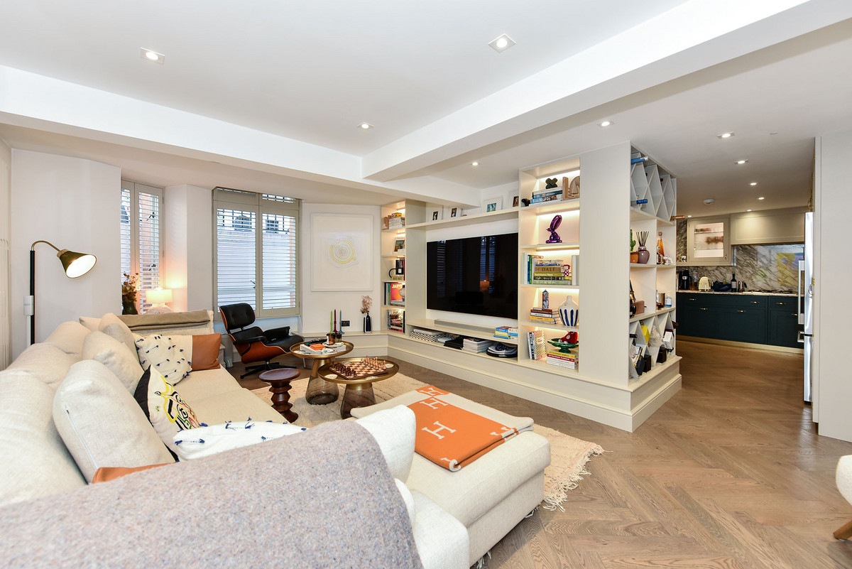 2 bedroom flat for sale 0