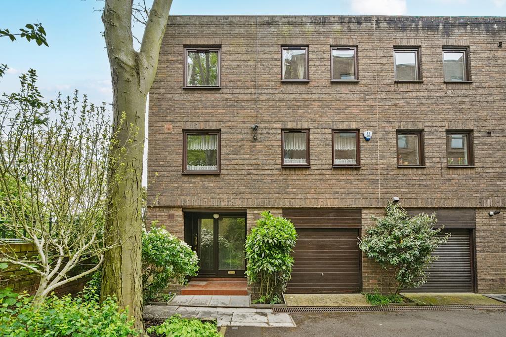 4 bedroom semi-detached house for sale 0