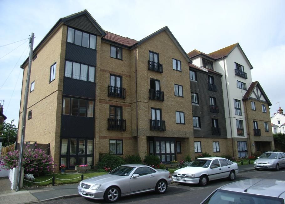 Flat 18 Seavi, West Cliff Road, Broadstairs photo 5