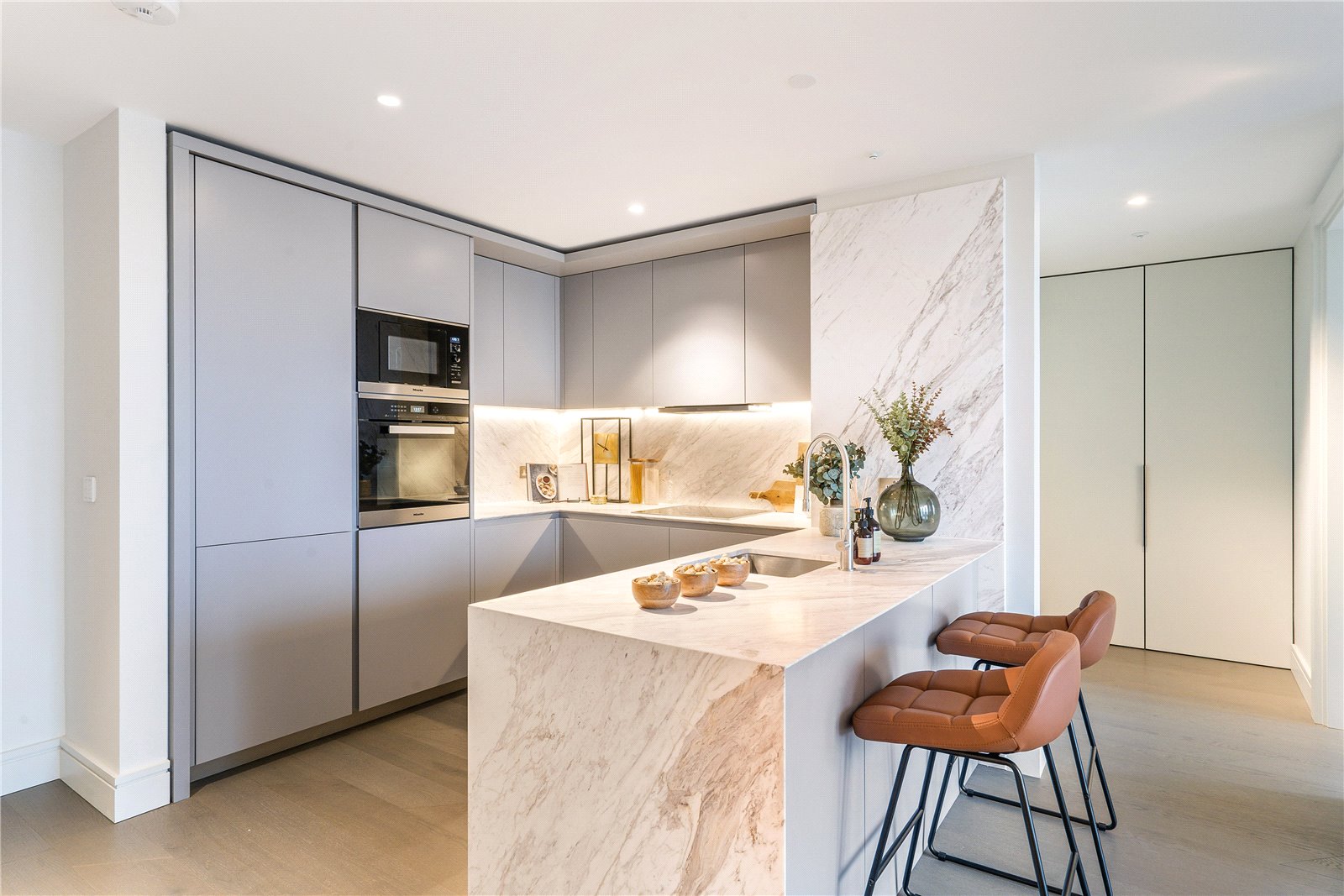 1 bedroom new flat for sale 0