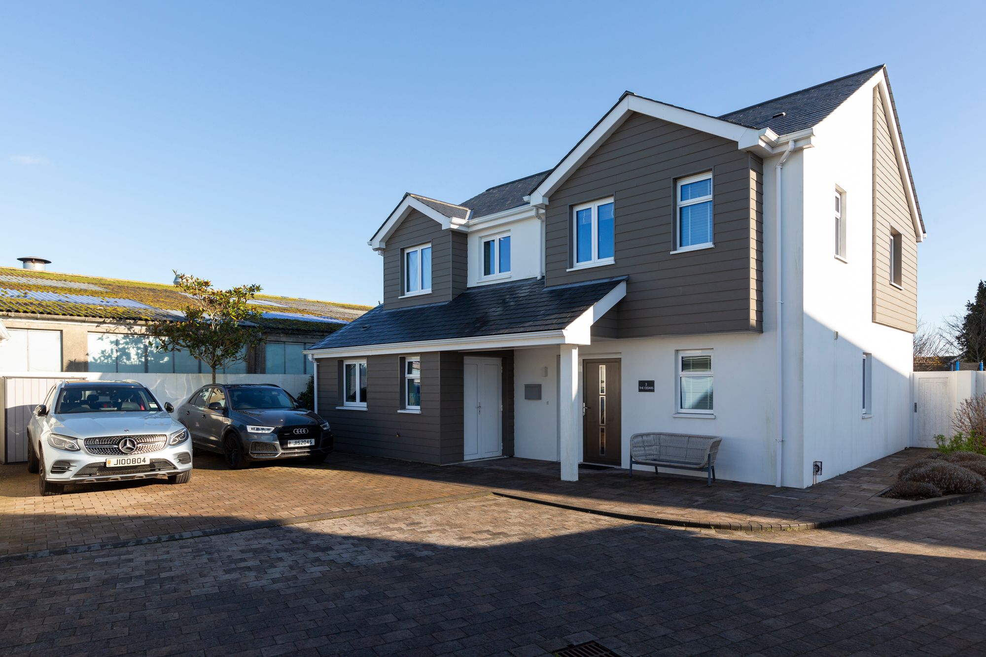 4 bedroom detached house for sale 0