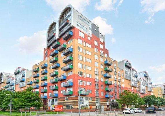 Maurer Court, London photo 3