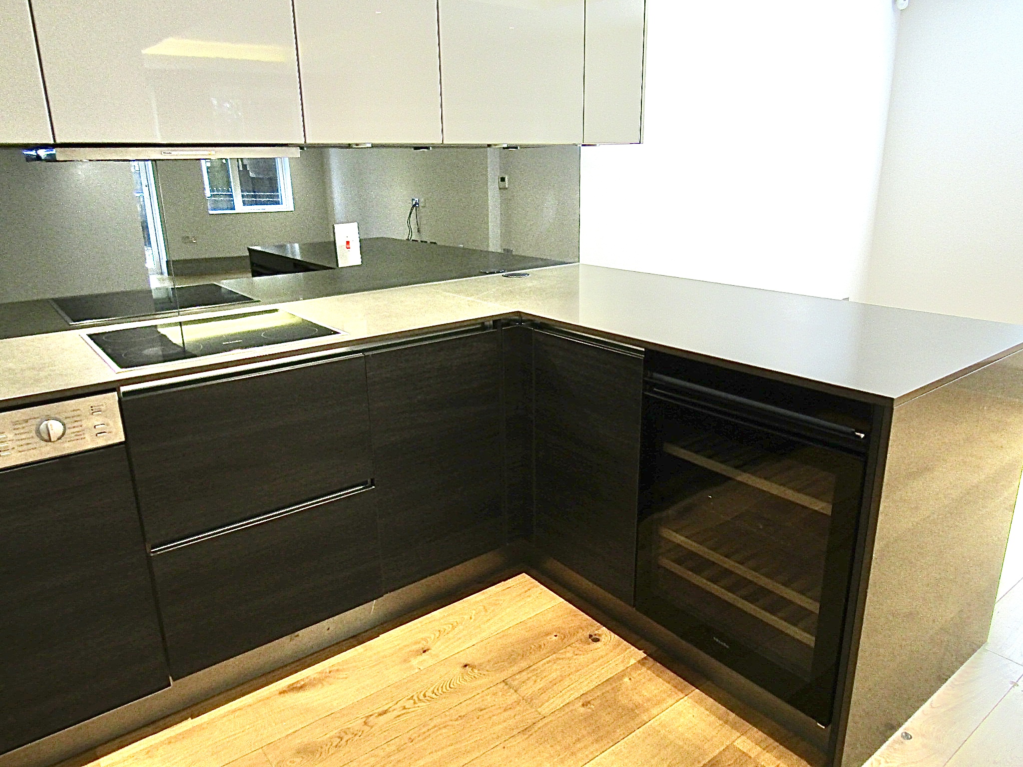 3 bedroom flat for sale 0