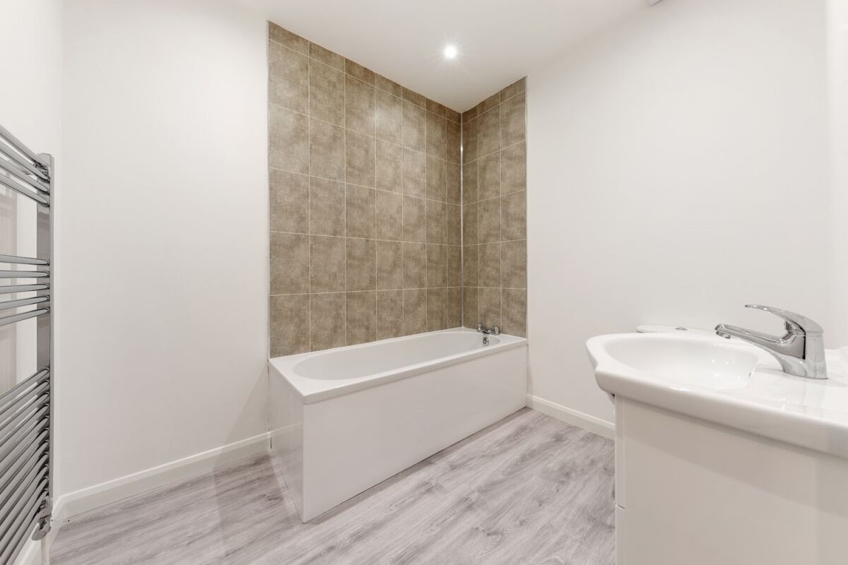 Hexham Road, Throckley, Newcastle Upon Tyne NE15, 3 bedroom flat for