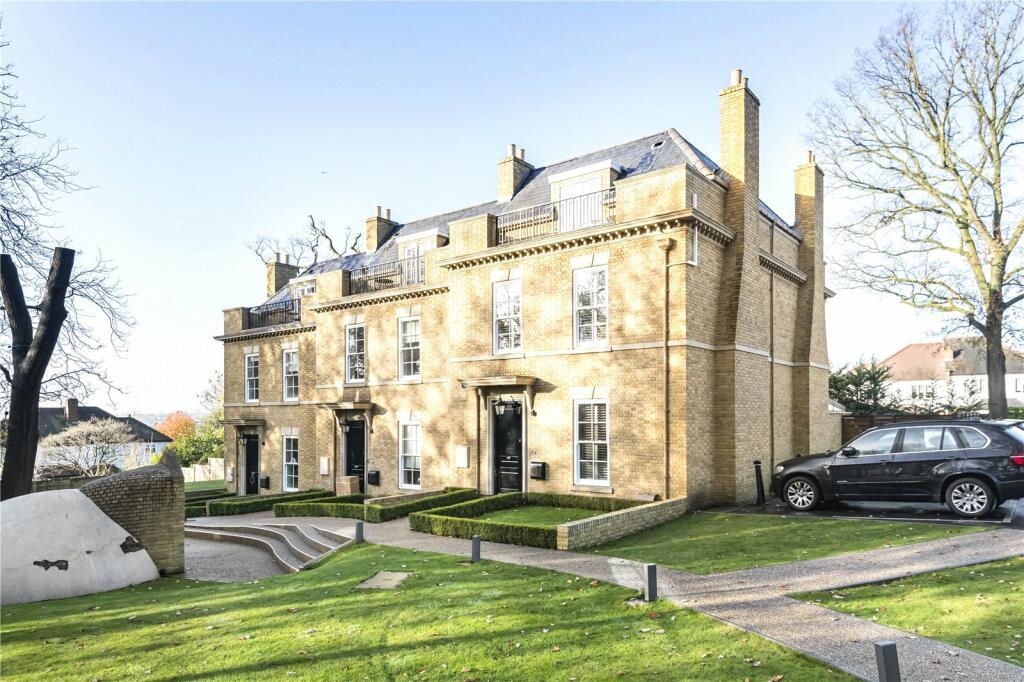 4 bedroom end terrace house for sale 0