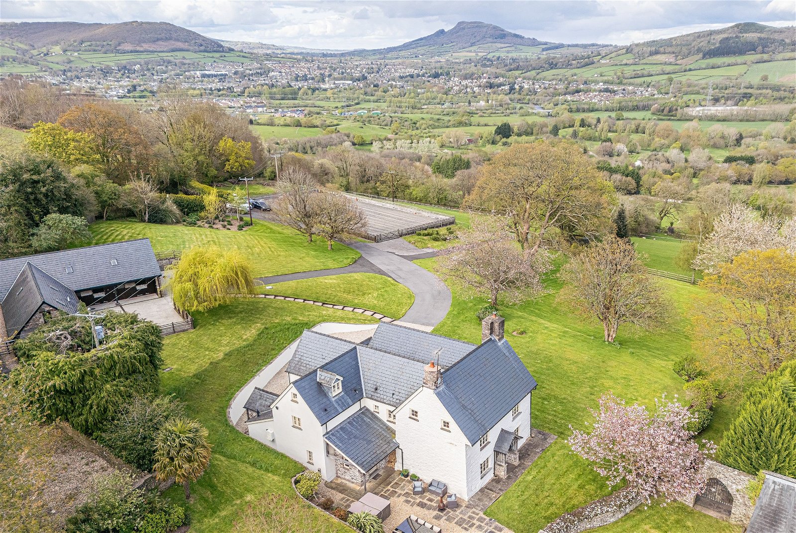 Photos of Castell Prydydd, Llanellen, Abergavenny NP7 67287402