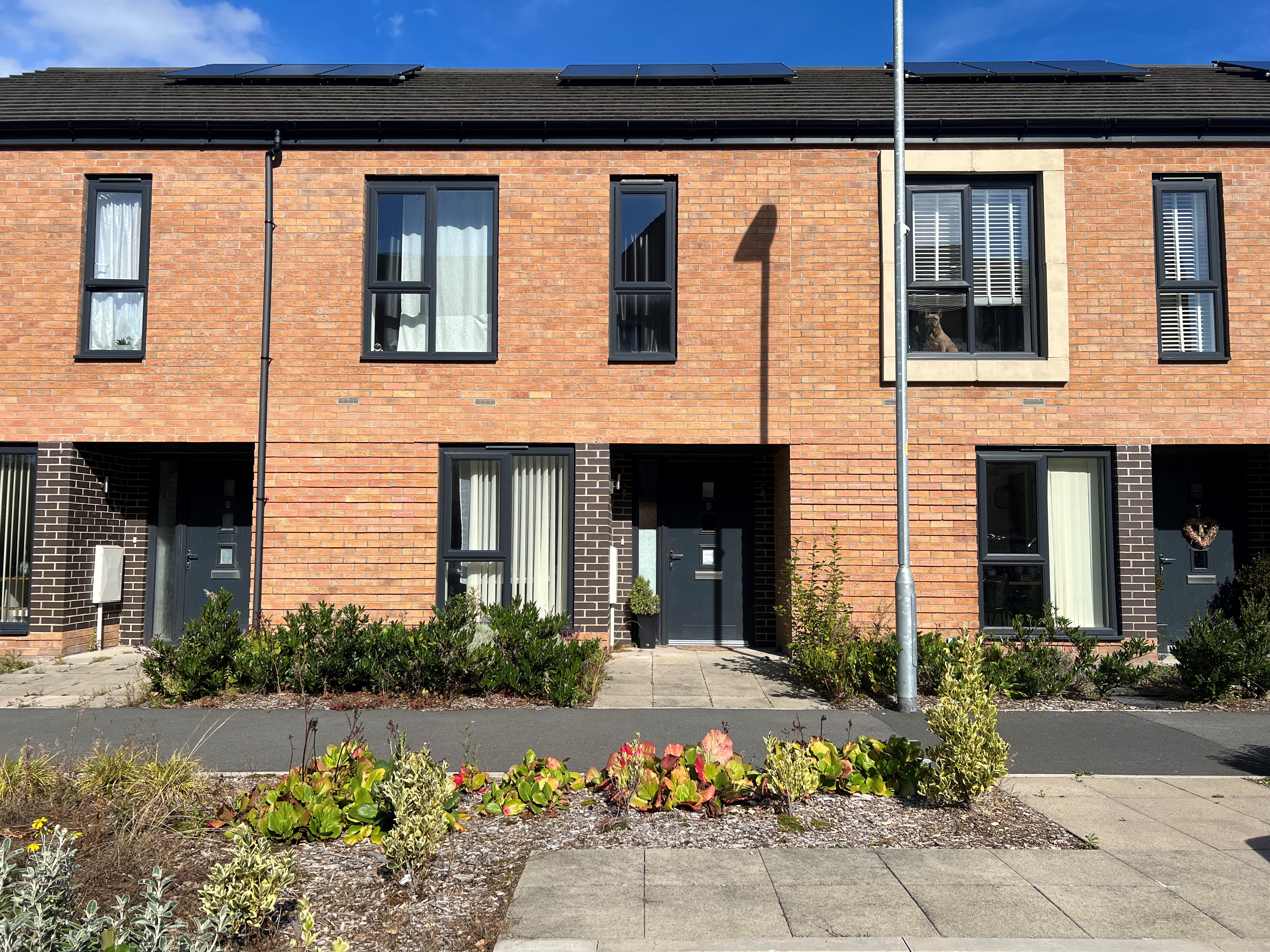 27, Warrington photo 2
