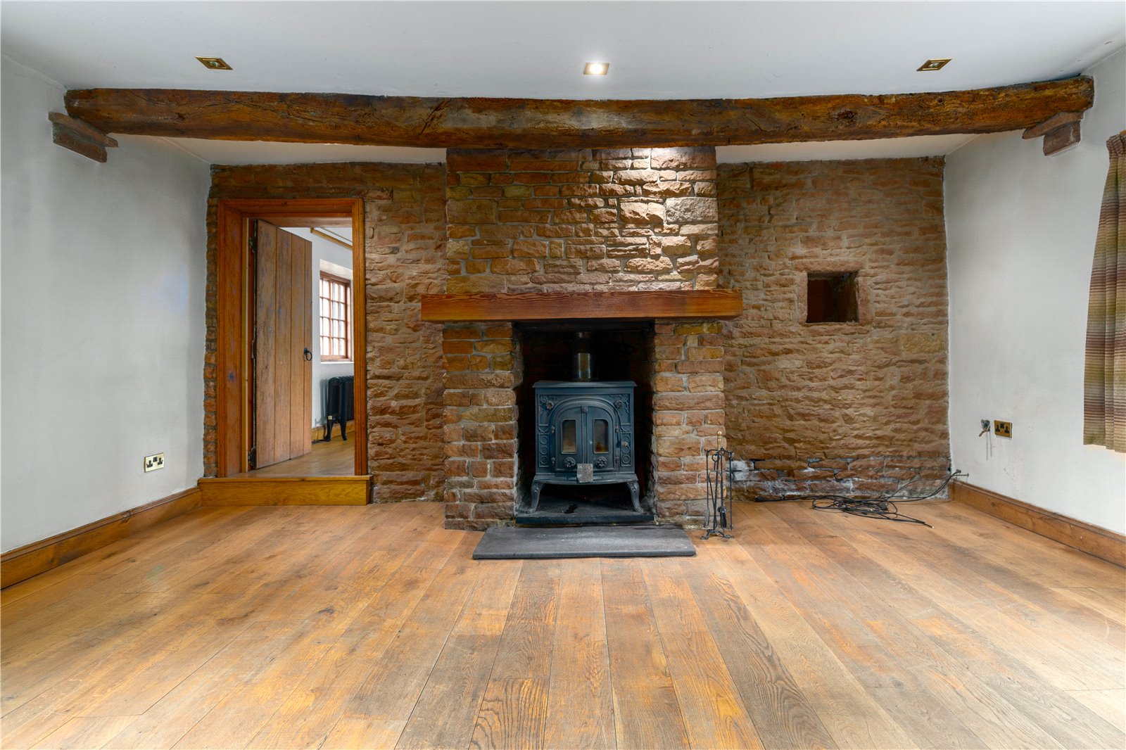 4 bedroom equestrian property for sale 0