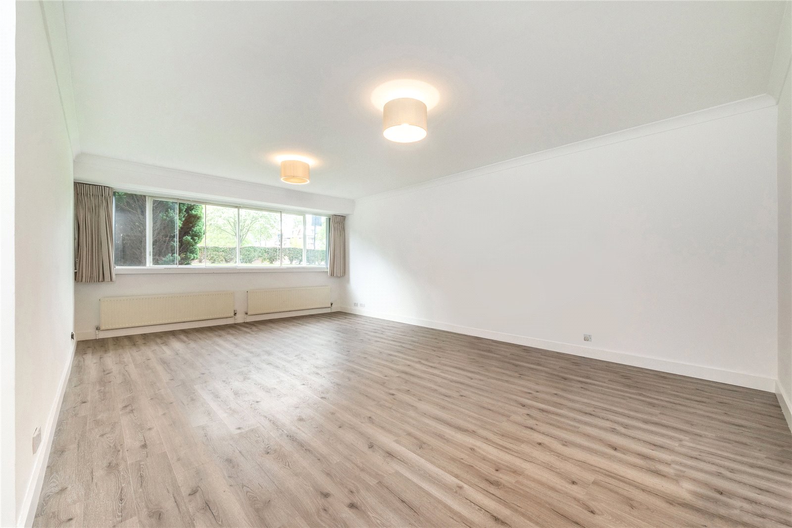 3 bedroom flat for sale 0